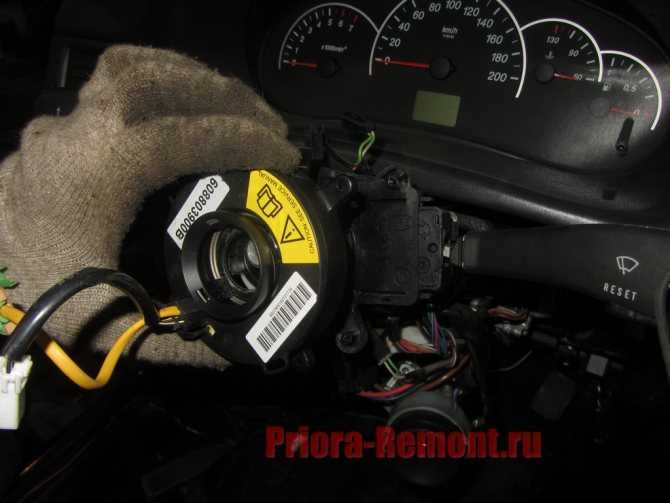 Где находится датчик удара на приоре