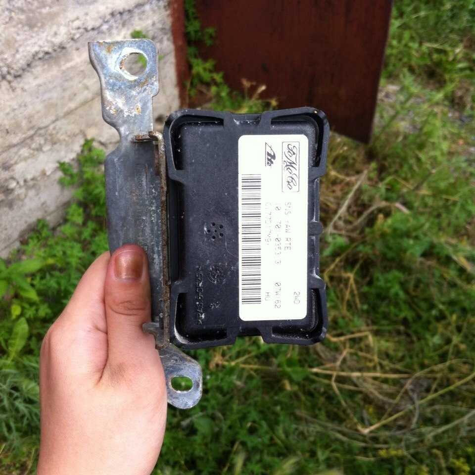 Блок DSC HUCM системы динамической устойчивости Mazda 3