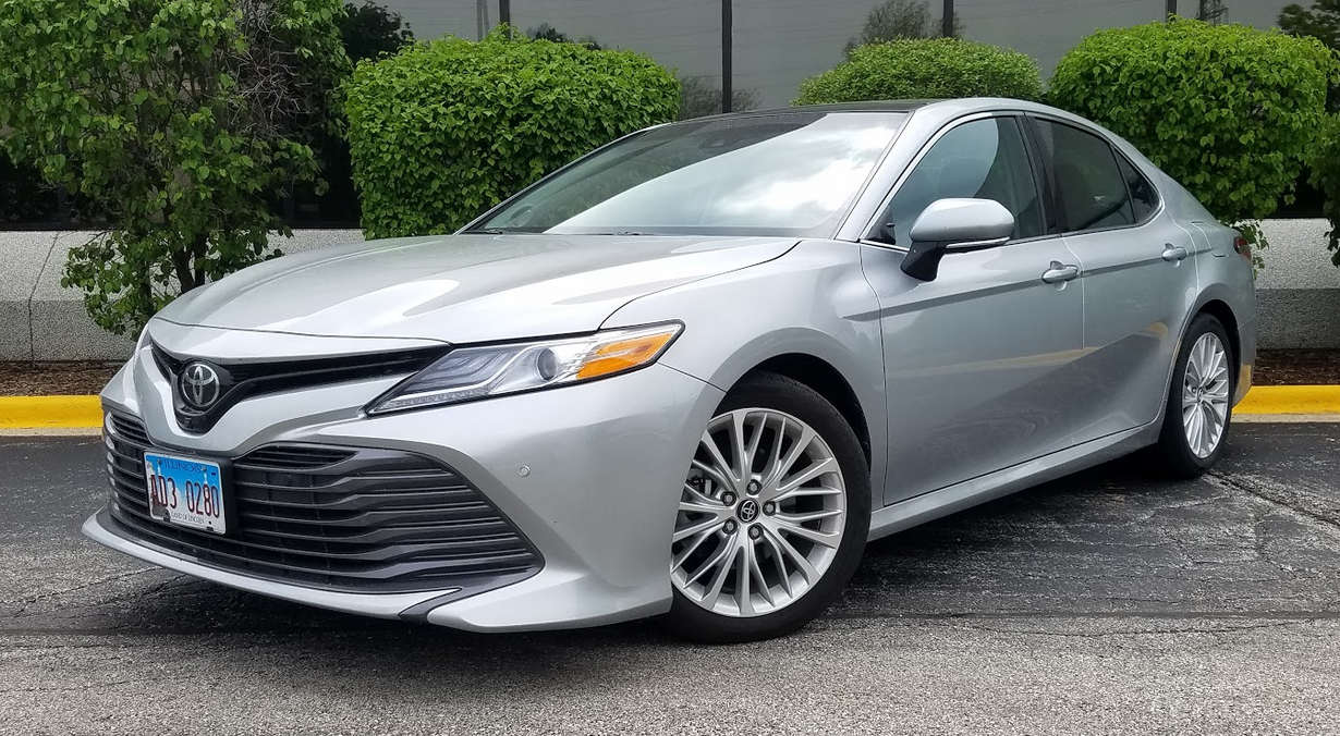 Тест-драйв  toyota  camry hybrid: toyota camry hybrid: меньше расход и больше динамики