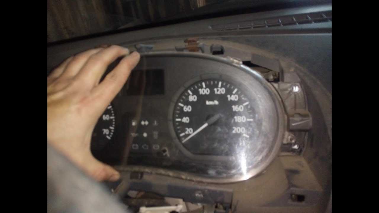 Как снять панель приборов рено логан - автомобильный журнал