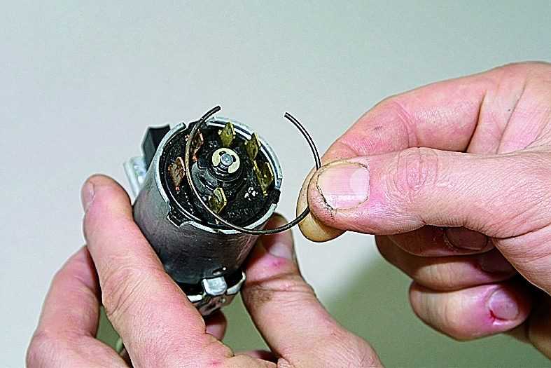 Не работает свет в салоне ваз-2115 возможные причины