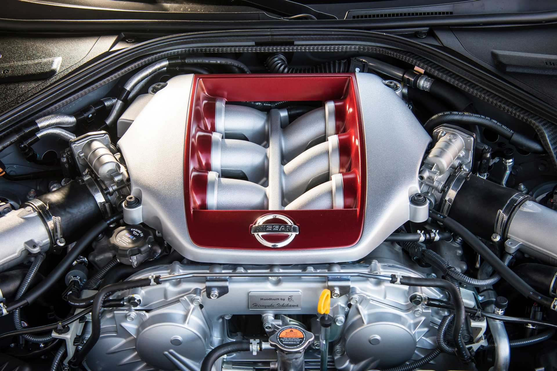 Nissan gt-r - характеристики, комплектации, фото, видео, обзор
