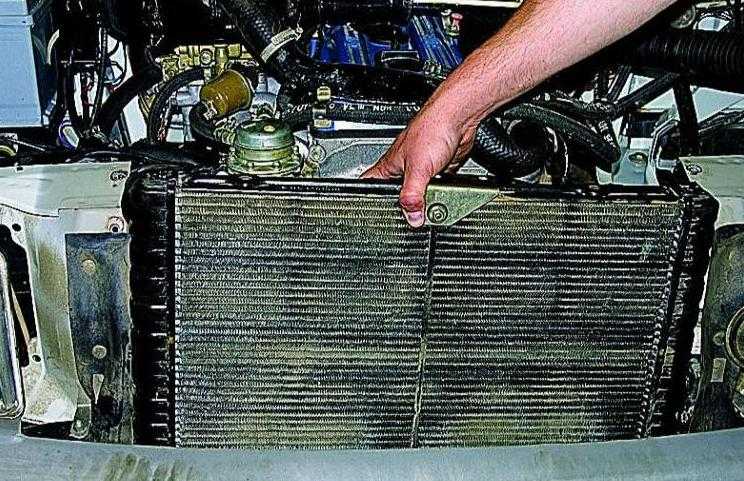 Как поменять помпу на газ 31105 406 двигатель