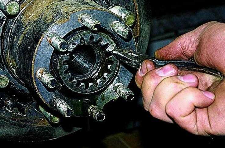 Прикипела полуось на газели