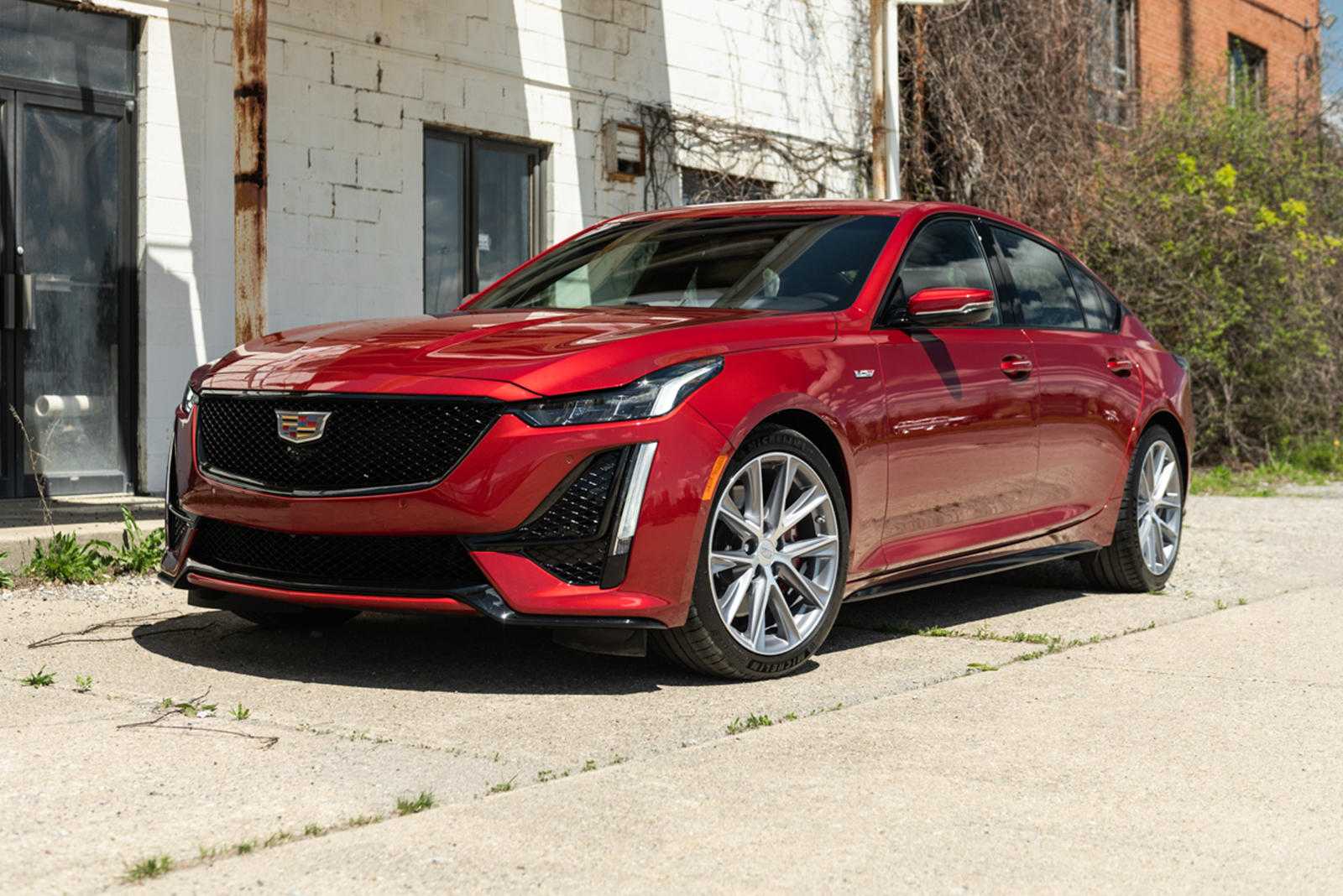 Cadillac сt6, mercedes-benz e и volvo s90: кто американцу всех милее?