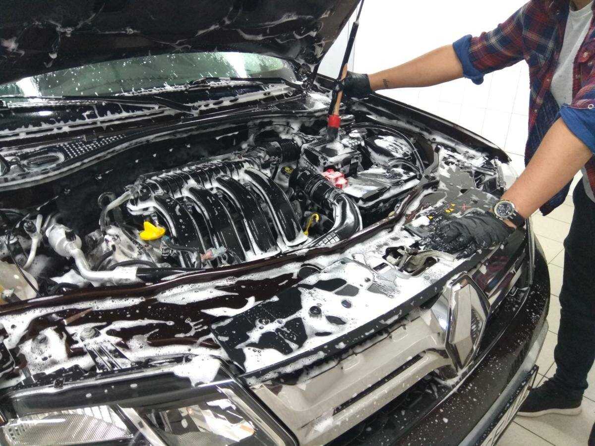 Как самому помыть двигатель автомобиля?