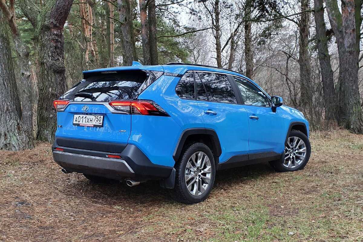 Экстерьер Toyota RAV4 2019 5 и отличия от предыдущей модели, интерьер, двигатели и трансмиссия, технические характеристики, комплектации, расход топлива, цены, отзывы